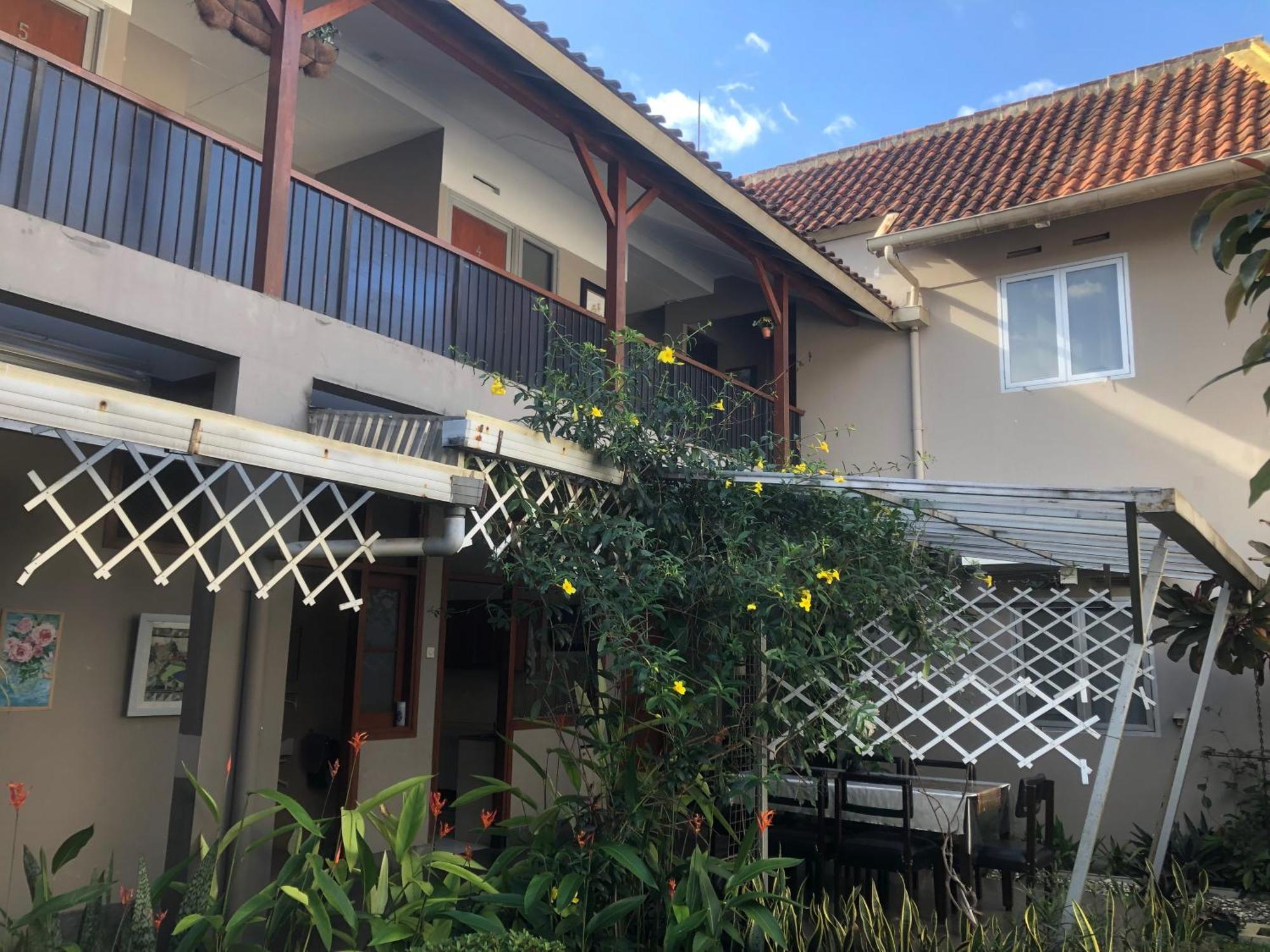 De Riau Guesthouse Bandung Extérieur photo
