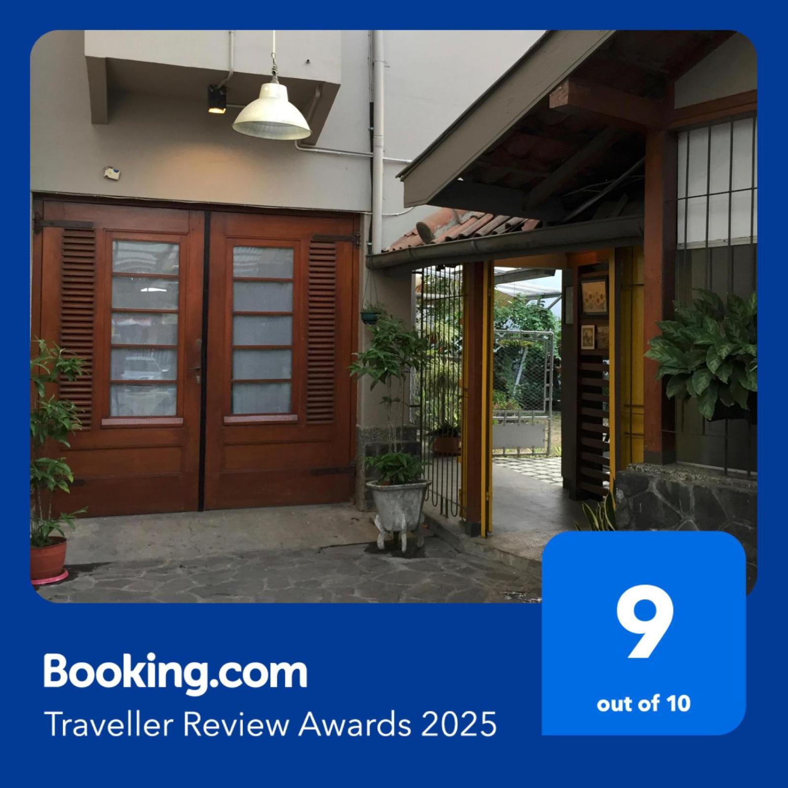De Riau Guesthouse Bandung Extérieur photo