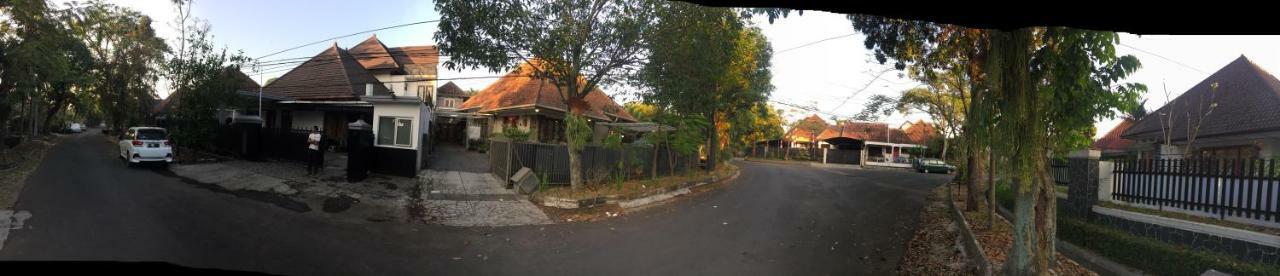 De Riau Guesthouse Bandung Extérieur photo